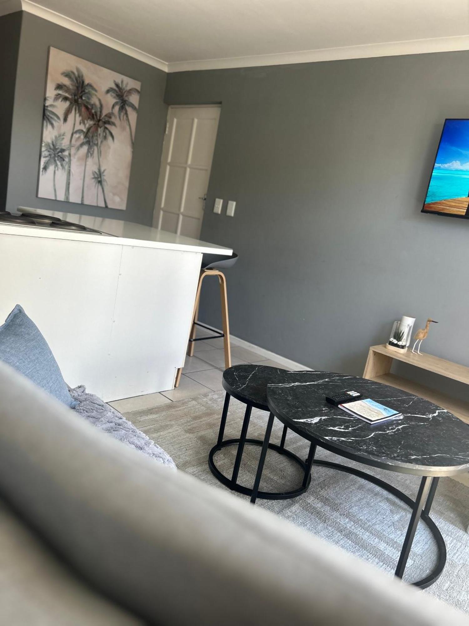 Apartment Cosy 1-bedroom Near The