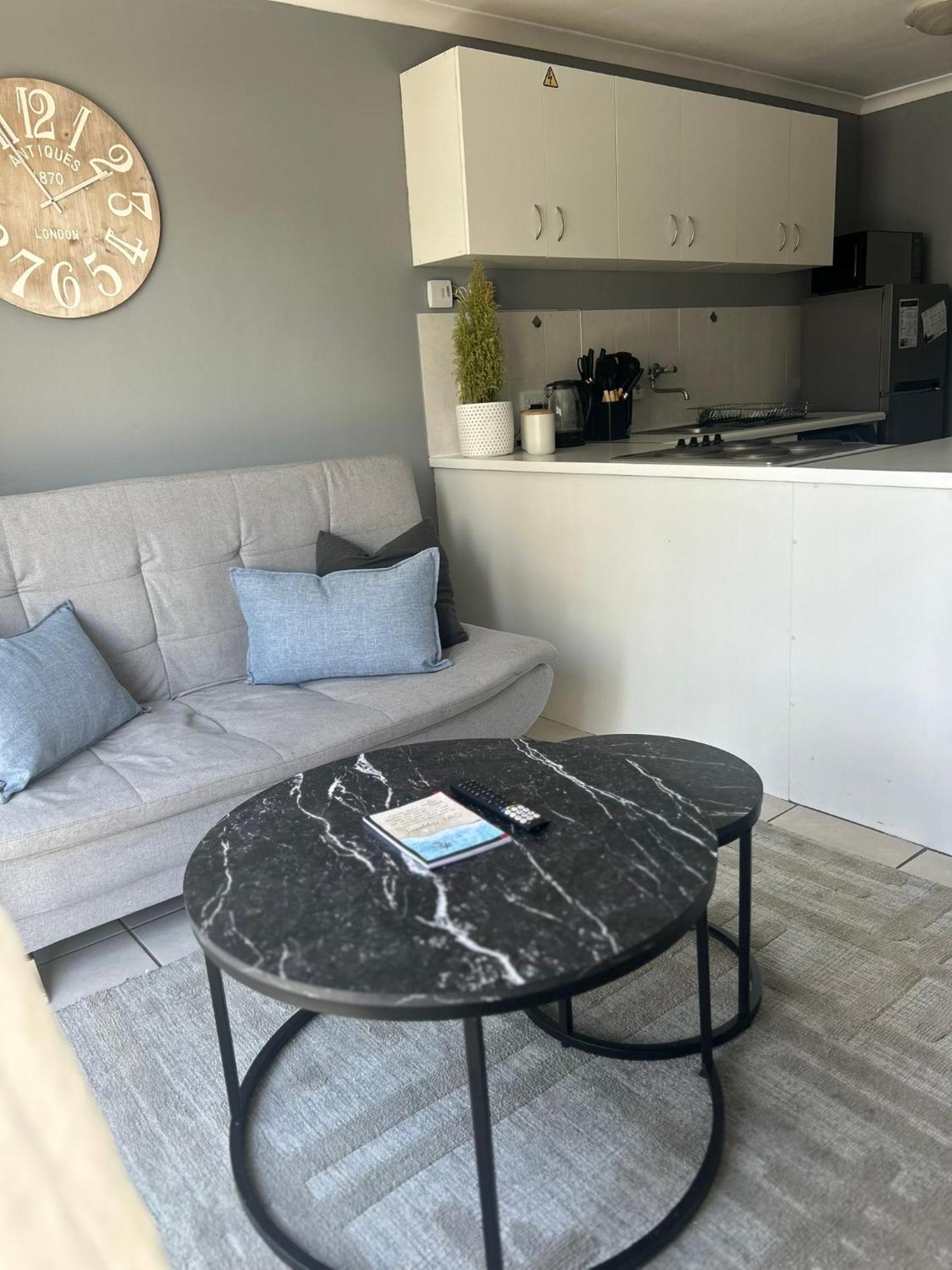Apartment Cosy 1-bedroom Near The *