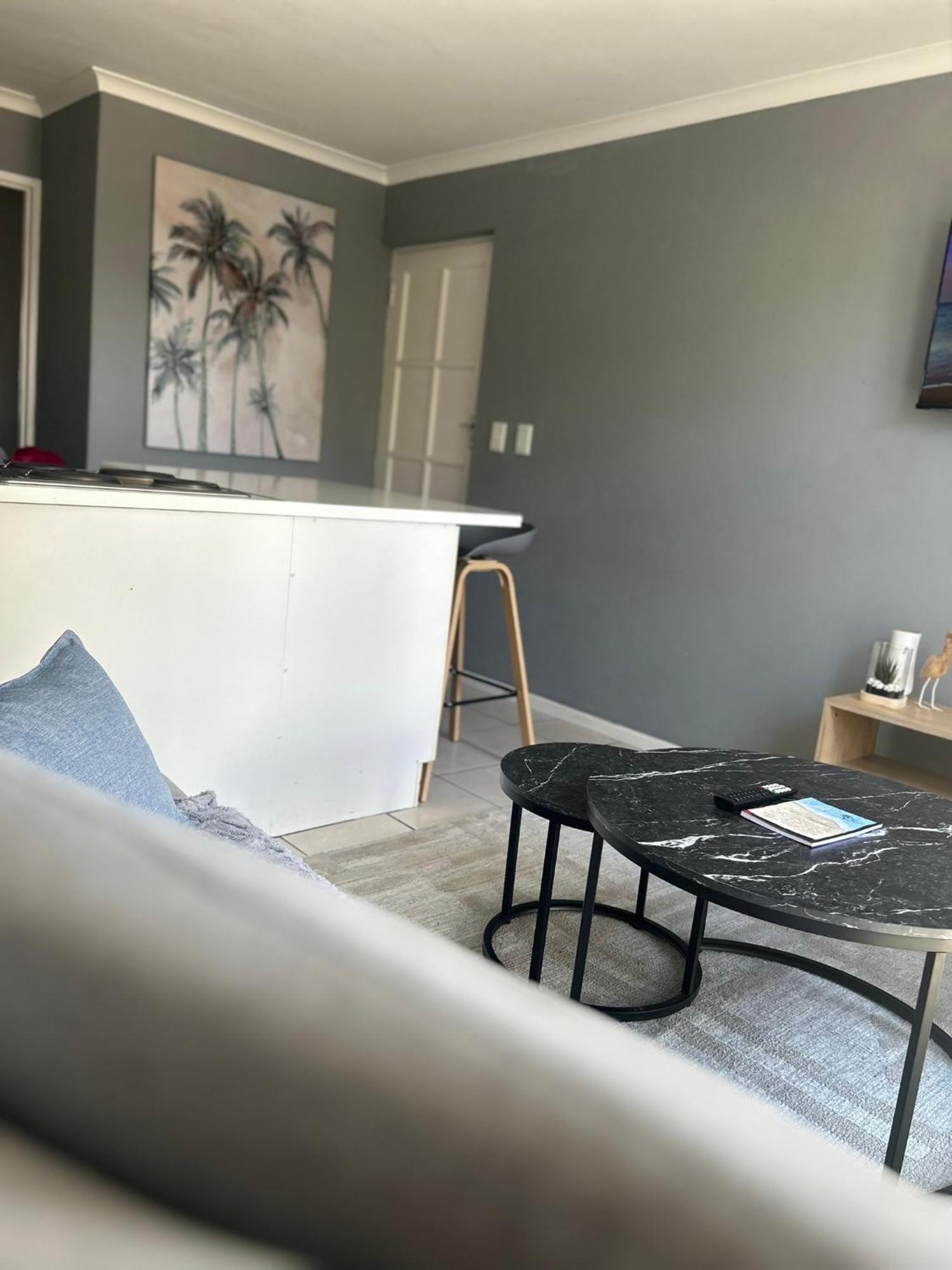 Cosy 1-bedroom Near The Apartment *